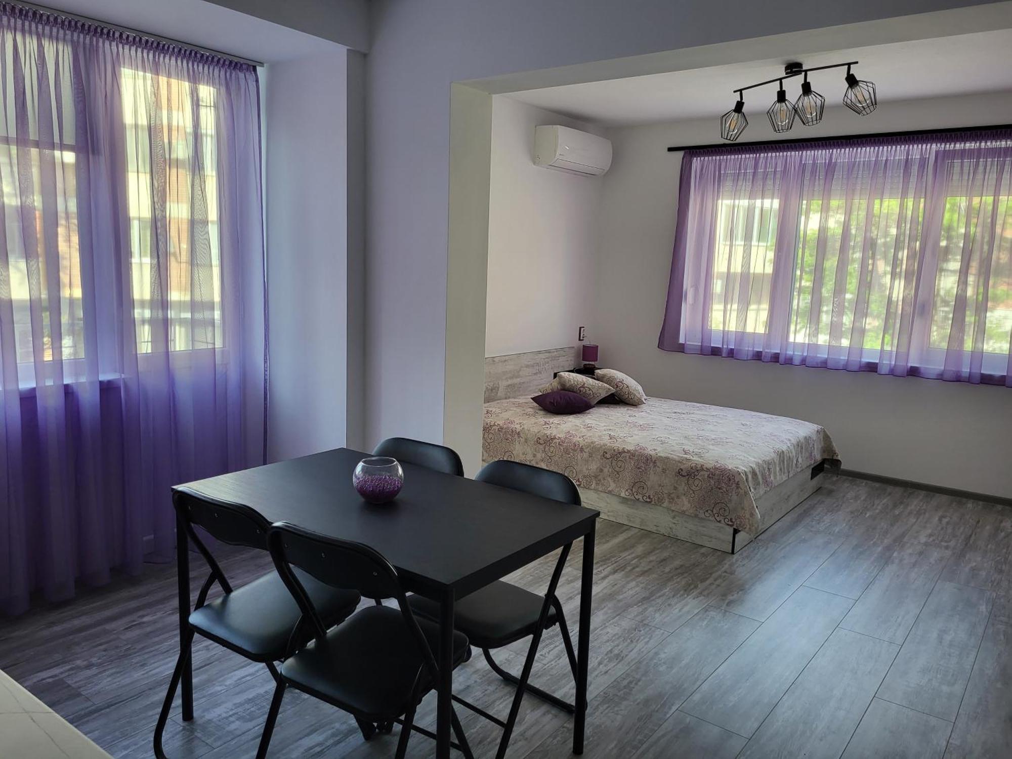 Purple Studios Veliko Tŭrnovo Rom bilde