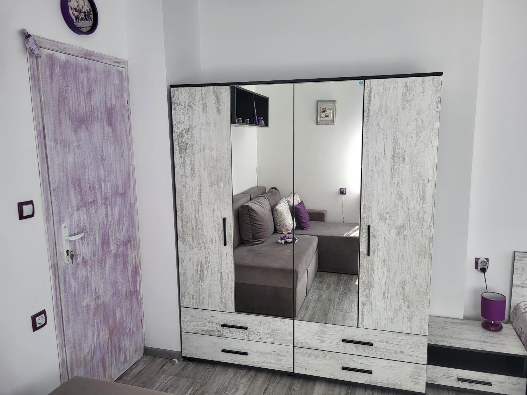 Purple Studios Veliko Tŭrnovo Rom bilde
