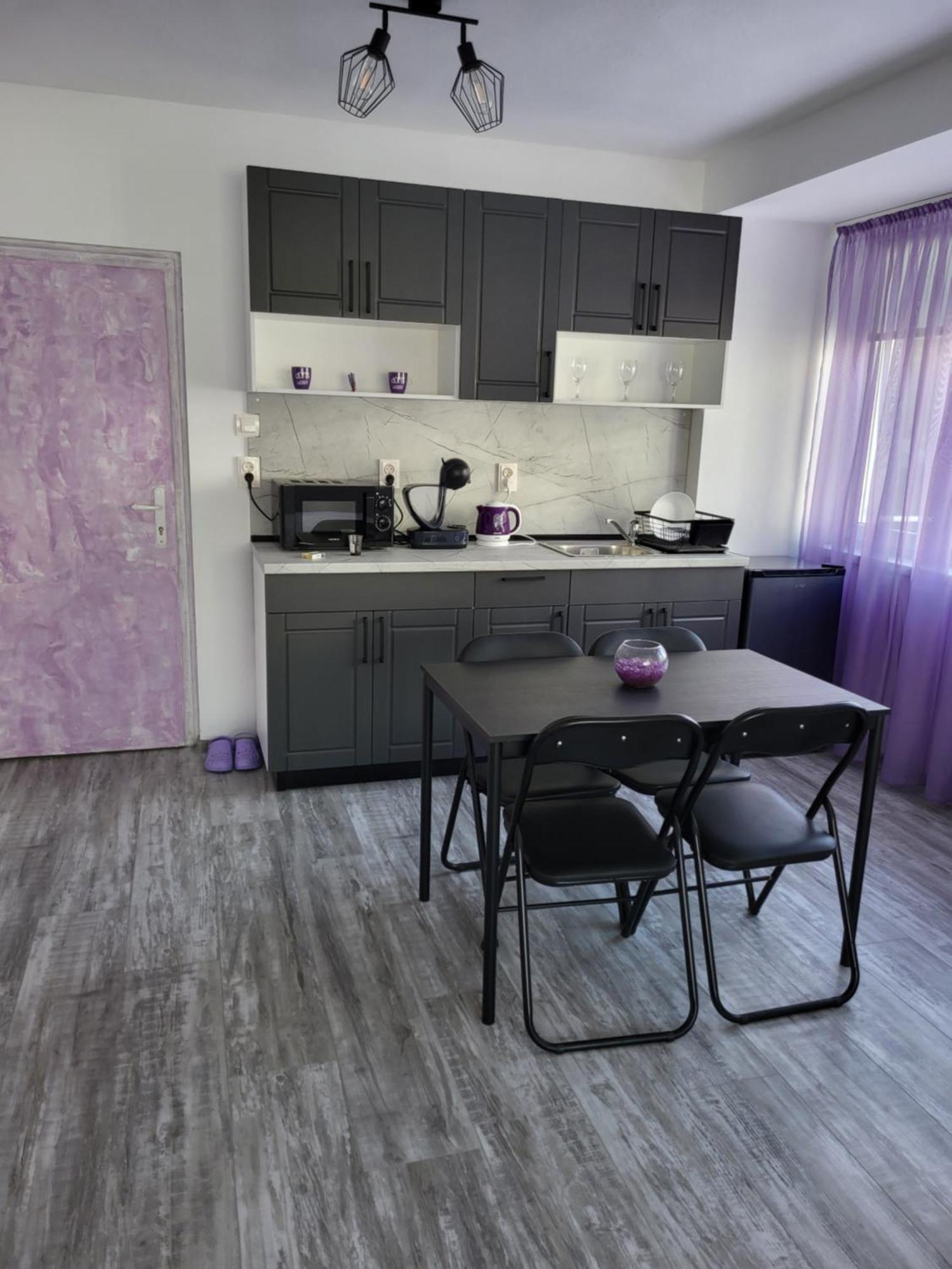 Purple Studios Veliko Tŭrnovo Rom bilde